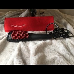 Thairapy 365 Straightening Brush Digital Display